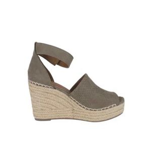 Women’s size 8 Wedge Sandals.  Jelly Pop New with tags